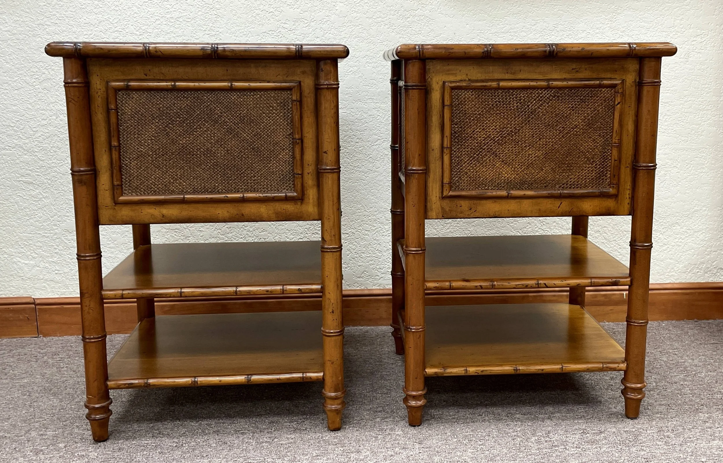 Encore Furniture Gallery-Pair - Tommy Bahama Island Estate Ginger